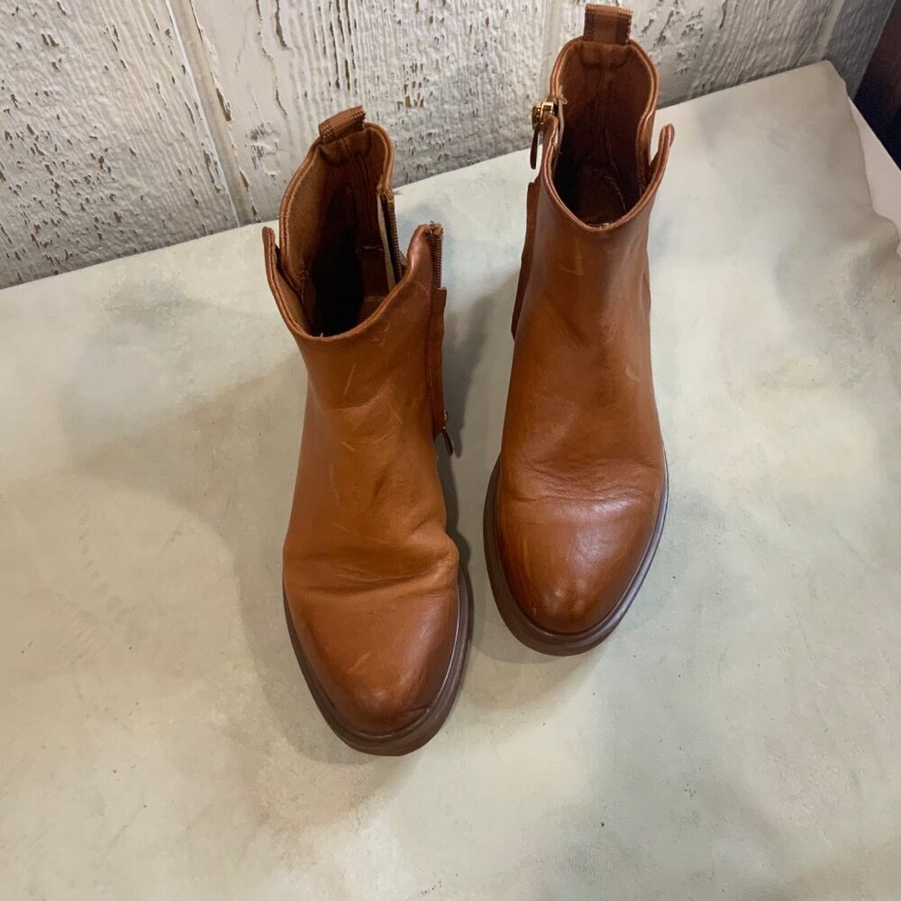 Franco Sarto Women's Bealy Ankle Bool Black size 6 Leather w/rubber sole